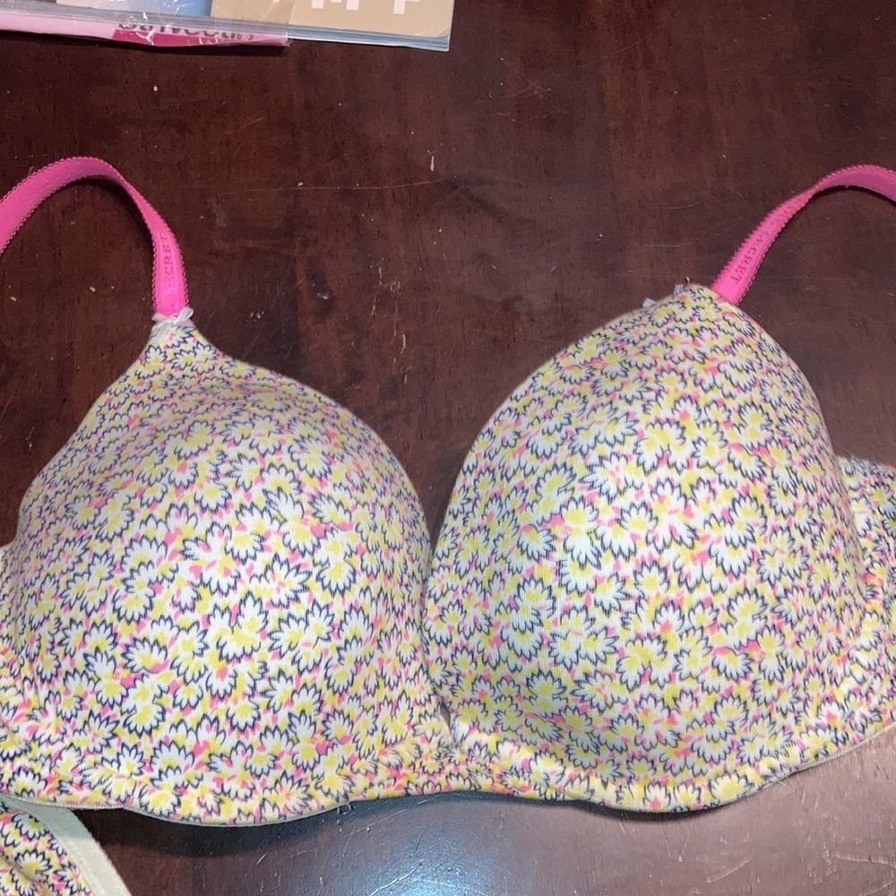 Victoria’s Secret 36d push up - Picture 1 of 6